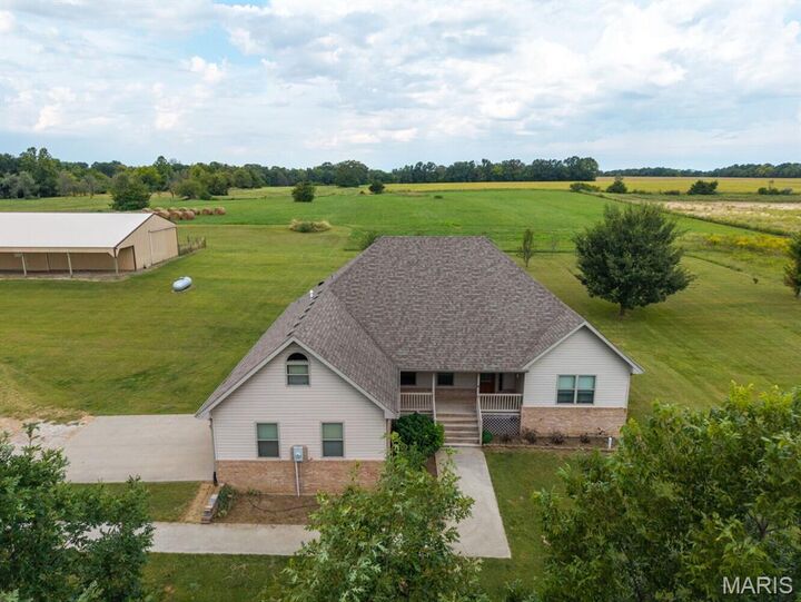 Property Photo: 12201 S Clinkenbeard Road MO 65010