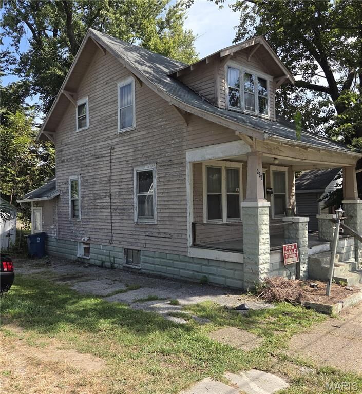 Property Photo:  620 North Street  IL 62864 