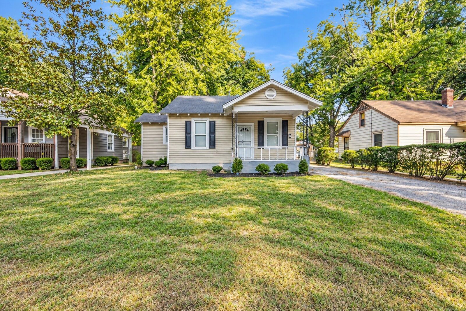 Property Photo:  554 Bon Air Ave  TN 38112 