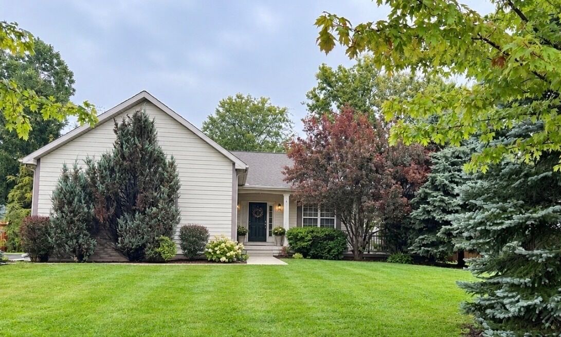 Property Photo: 3748 Creekside Court IL 60096