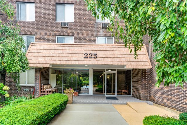Property Photo:  225 S Rohlwing Road 502  IL 60074 