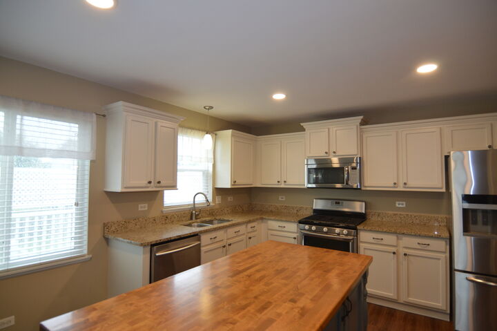 Property Photo:  3613 Dorchester Place  IL 60050 