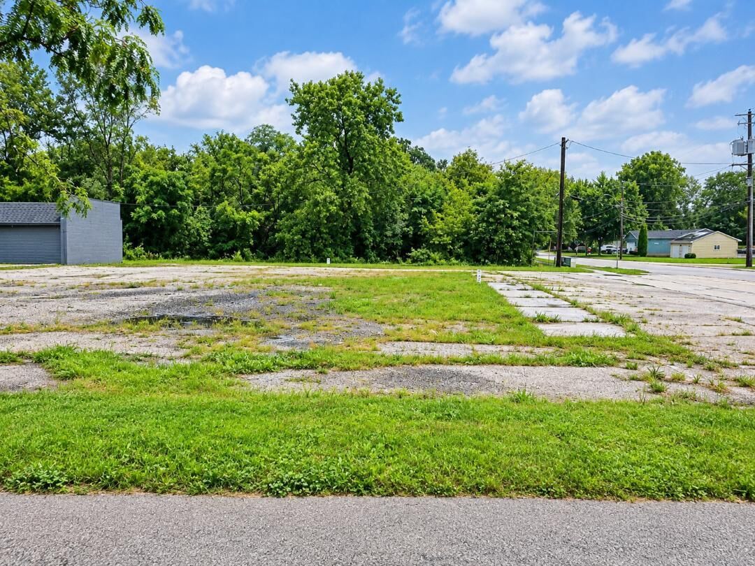 Property Photo:  38498 N Sheridan Road  IL 60087 