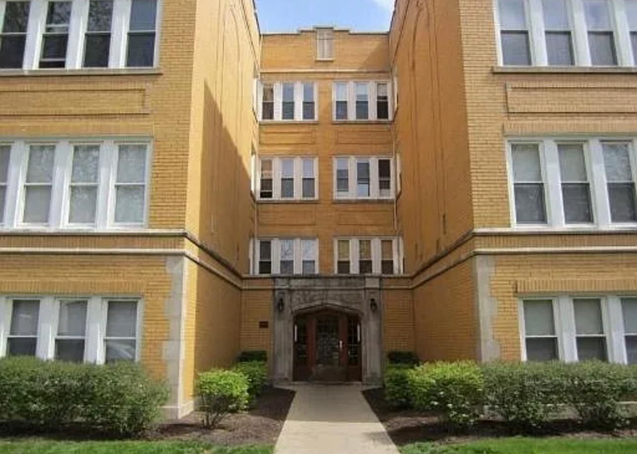 Property Photo:  6309 N Albany Avenue 1A  IL 60659 