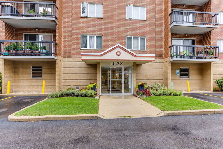 Property Photo:  1470 Jefferson Street 204  IL 60016 