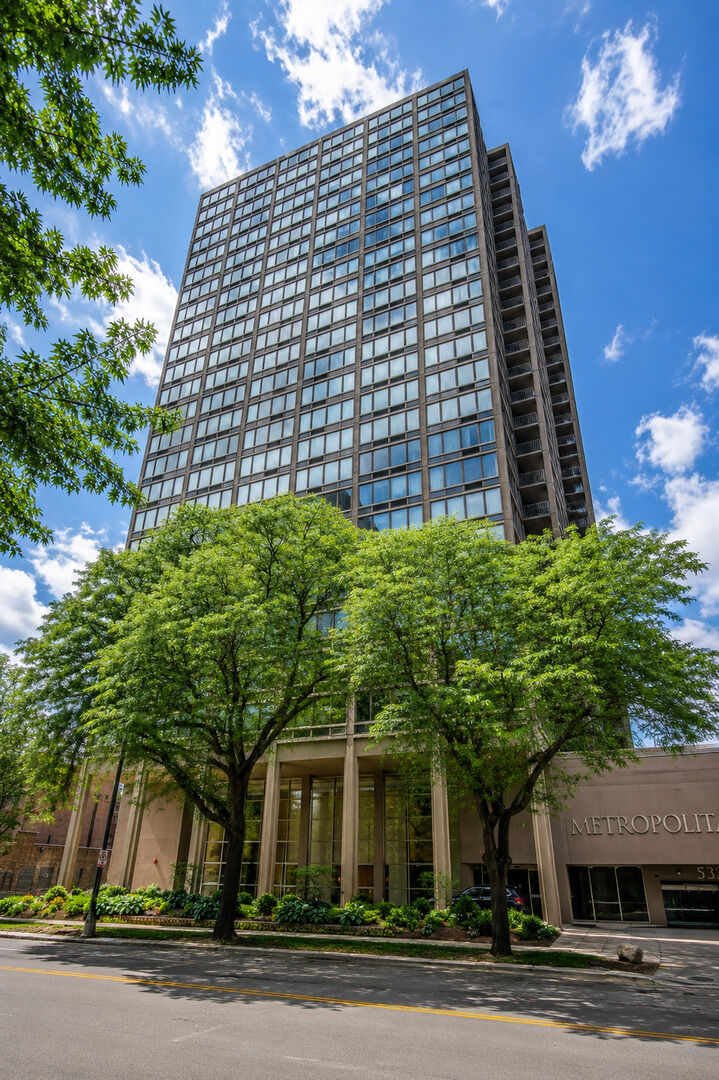 Property Photo:  5320 N Sheridan Road 405  IL 60640 