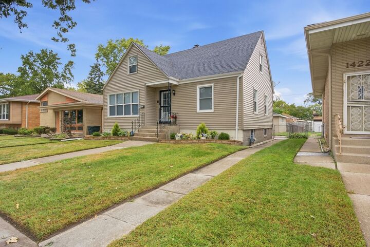 Property Photo: 14219 Drexel Avenue IL 60419