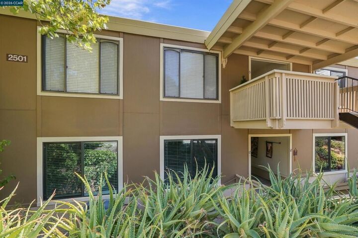 Property Photo: 2501 Pine Knoll Dr 10 CA 94595