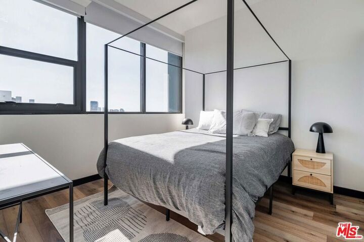 Property Photo:  2500 Wilshire Boulevard 622  CA 90057 