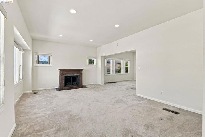 Property Photo: 1926 14th Ave CA 94606