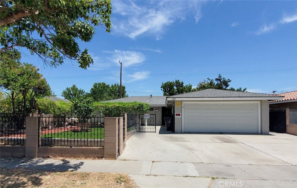 Property Photo:  1217 S Huron  CA 92704 