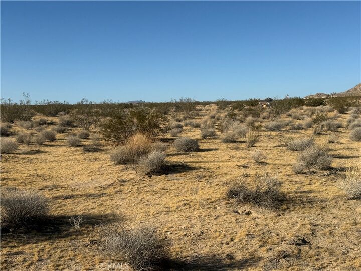 Property Photo:  7 H Road  CA 93256 