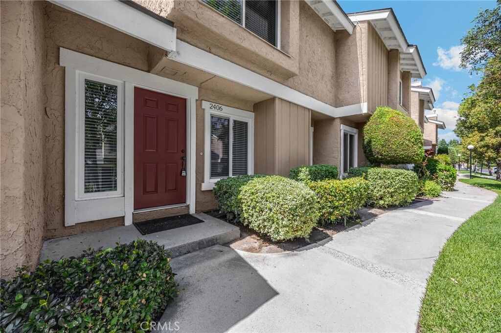 Property Photo: 2406 Allegheny Way CA 92870