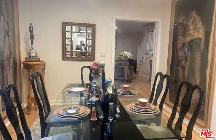 Property Photo:  1664 Benedict Canyon Drive  CA 90210 