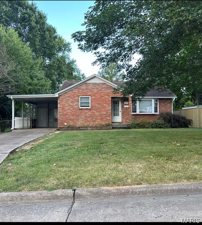 Property Photo: 807 Brown Street MO 63755