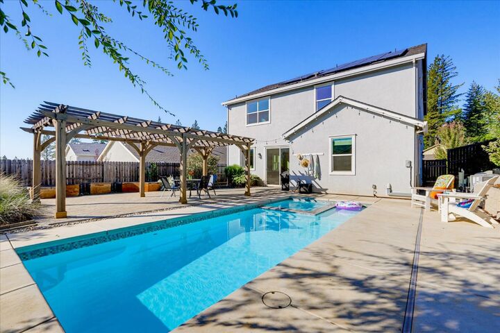 Property Photo:  127 Berriman Loop  CA 95945 