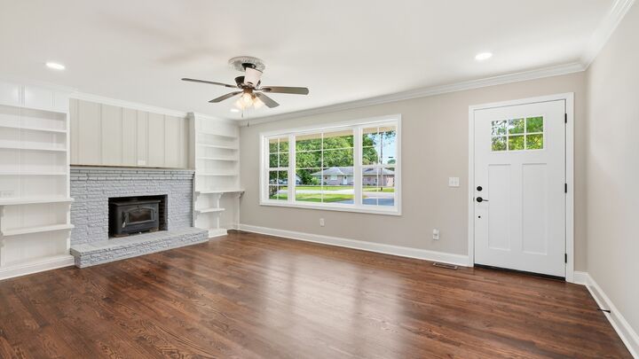Property Photo:  512 Johnson St  TN 37355 