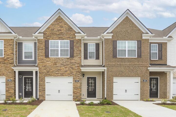 Property Photo:  250 Hazel Ln  TN 37087 