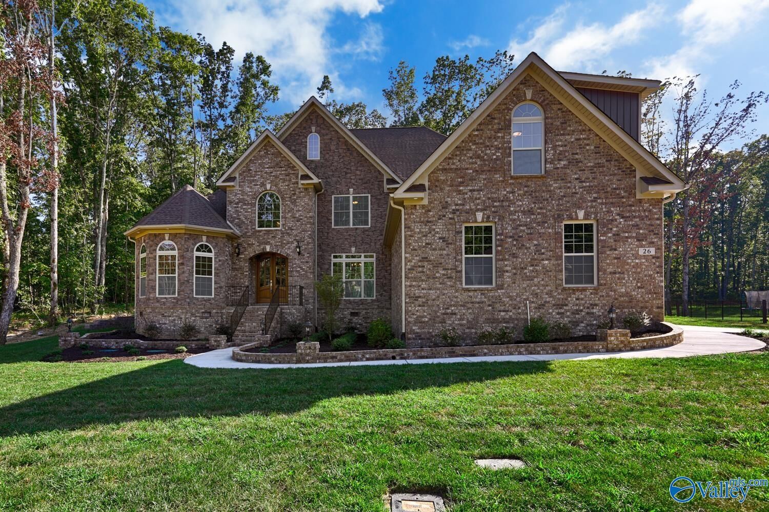 Property Photo: 102 Twisted Cedar Circle AL 35756