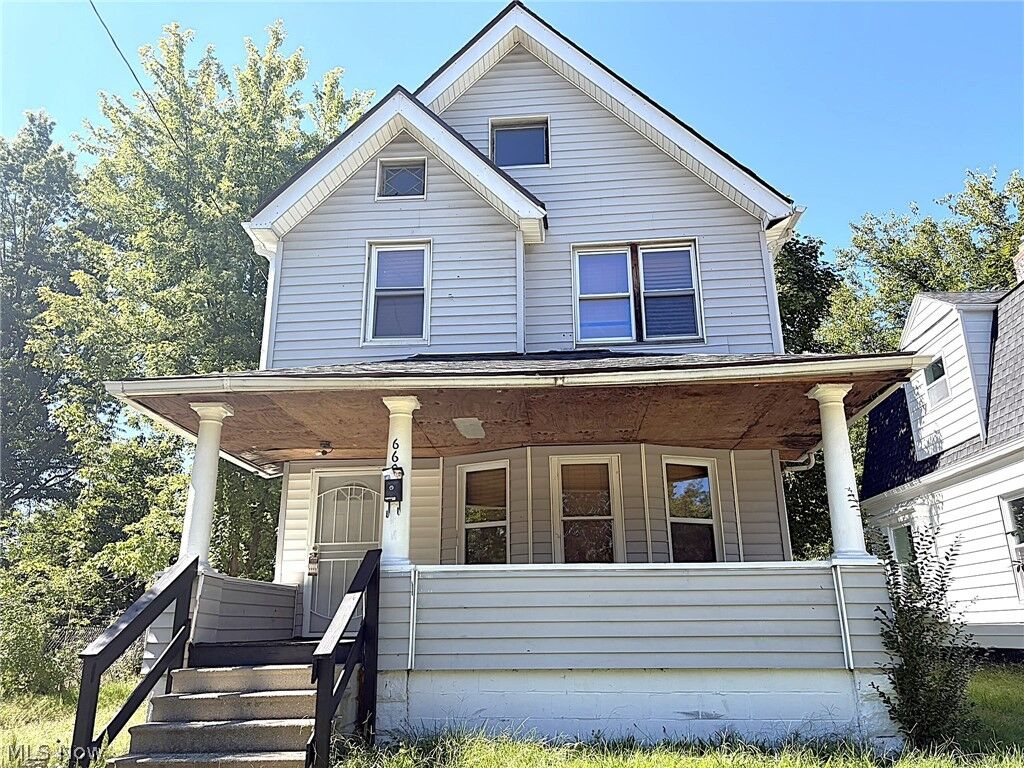 Property Photo: 660 E 126th Street OH 44108
