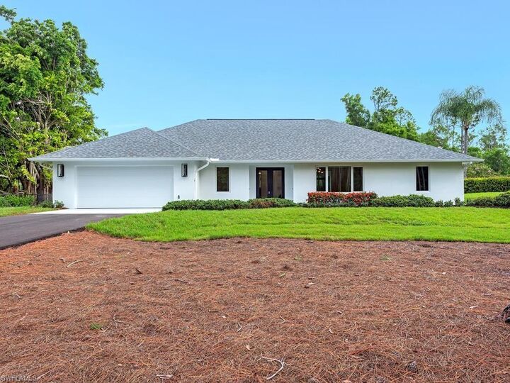 Property Photo:  5520 Cynthia Ln  FL 34112 