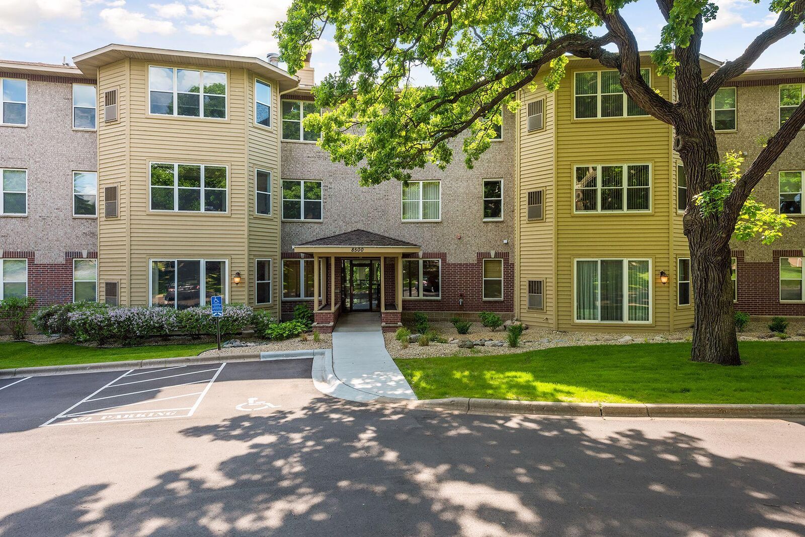 Property Photo: 8500 Franlo Road 307 MN 55344