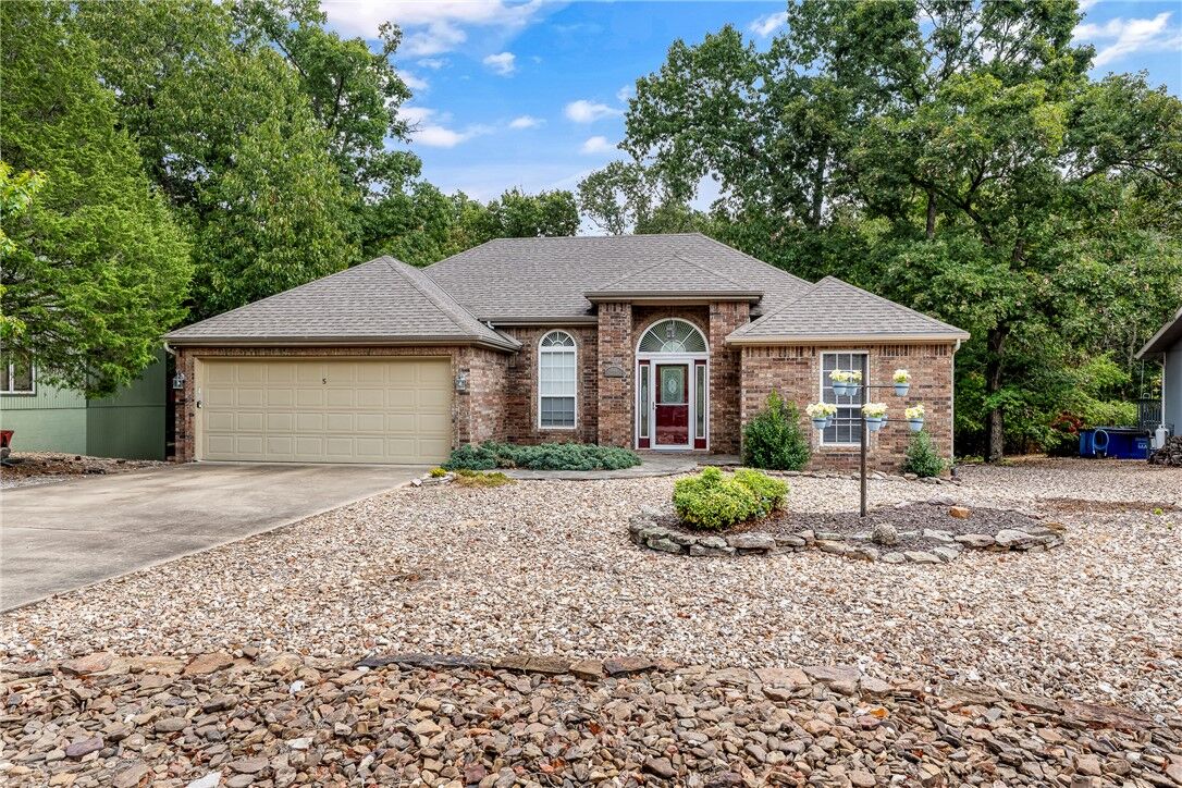 Property Photo:  5 Melanie Drive  AR 72714 