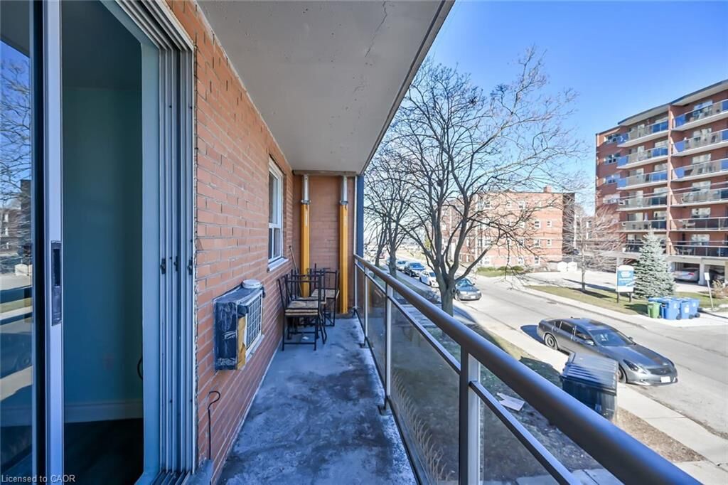 Property Photo:  30 Summit Avenue 202  ON L8V 2R8 
