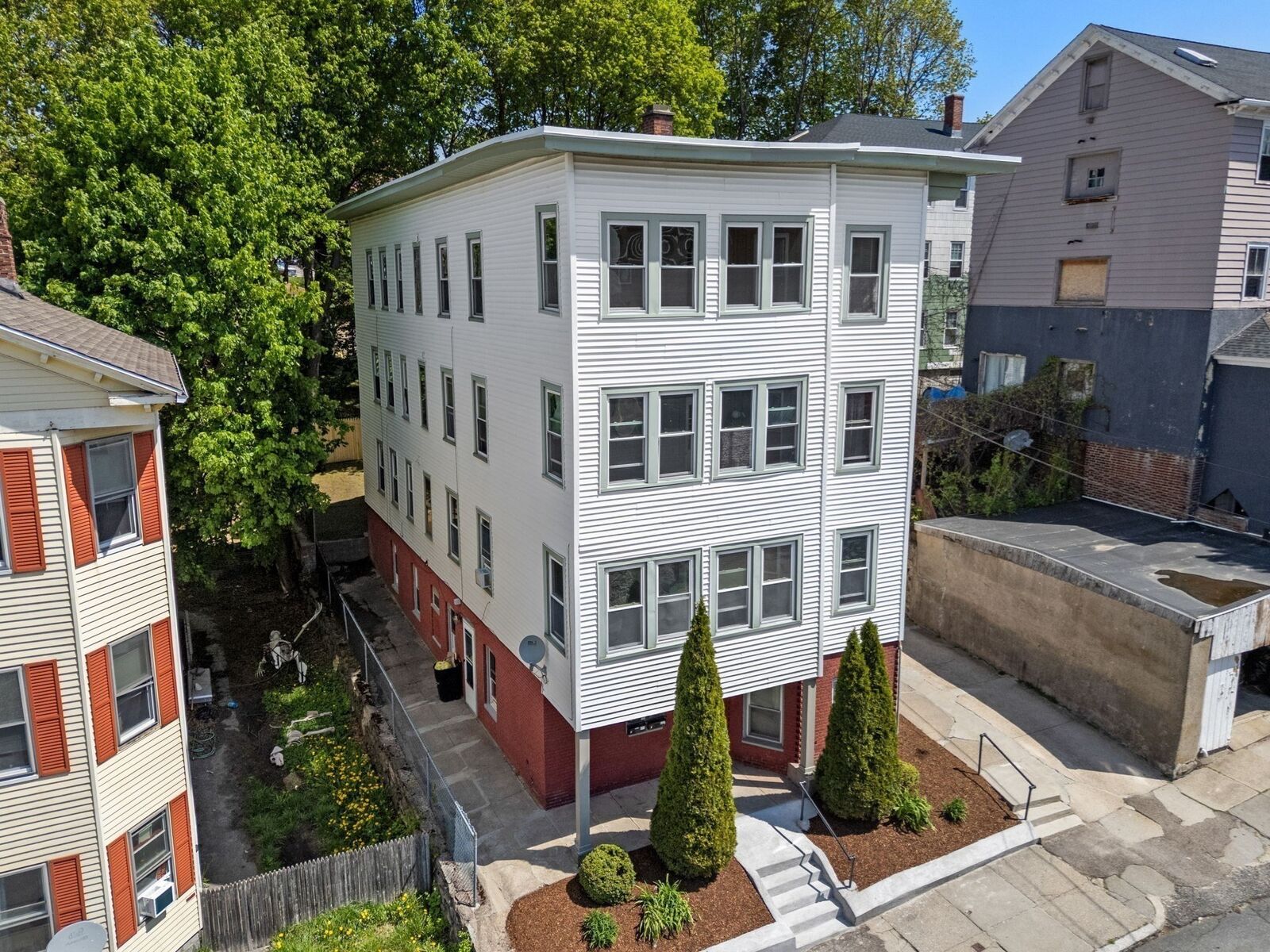 Property Photo: 31 Chrome Street MA 01604