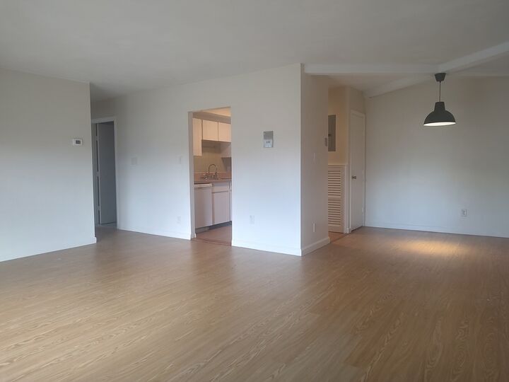 Property Photo:  105 Oak Lane 9  MA 02301 