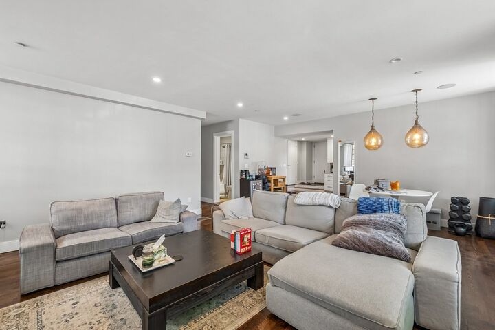 Property Photo:  225 Dorchester Street 27  MA 02127 