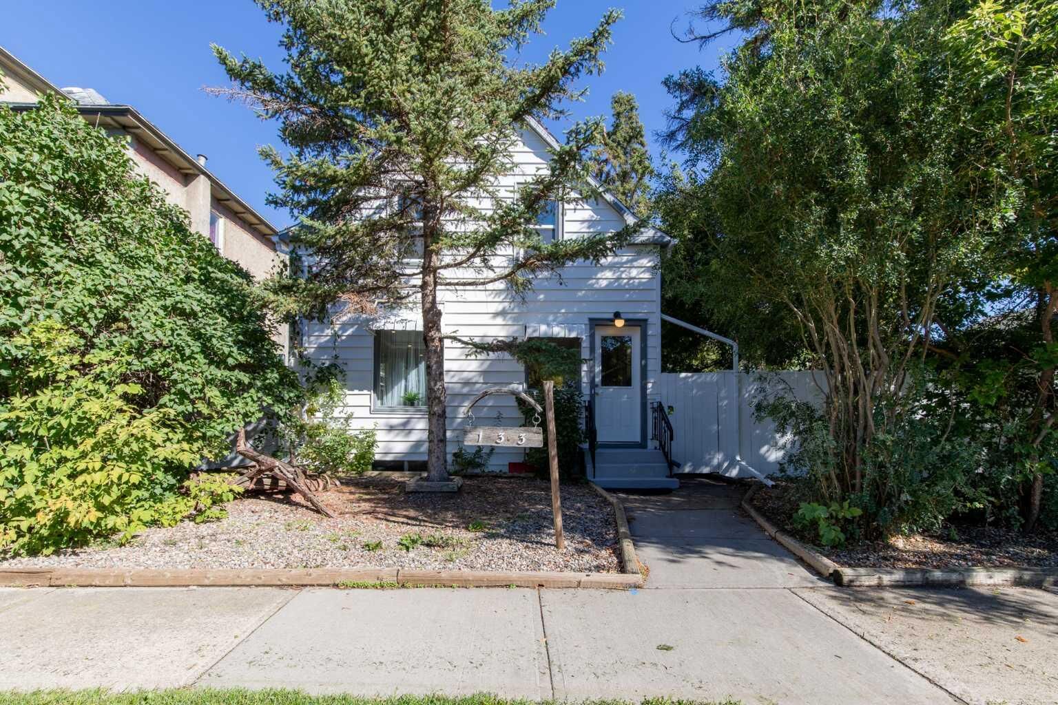 Property Photo:  133 14 Street N  AB T1H 2V6 