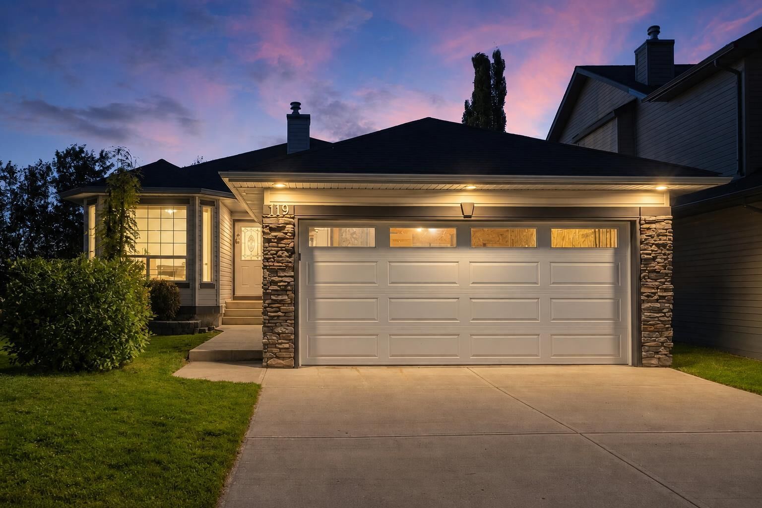 Property Photo:  119 Citadel Meadow Close NW  AB T3G 4T4 