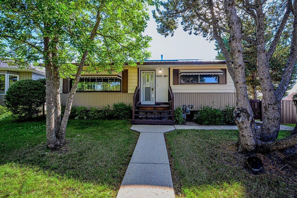 Property Photo: 4501 46 Street AB T4V 1G2