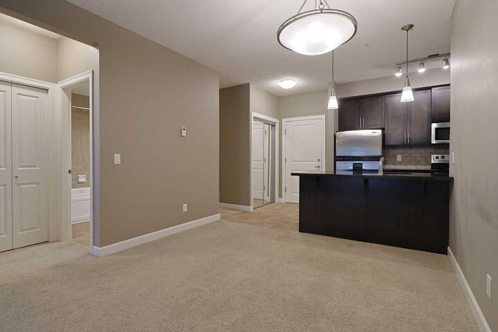 Property Photo:  88 Arbour Lake Road NW 421  AB T3G 0C2 