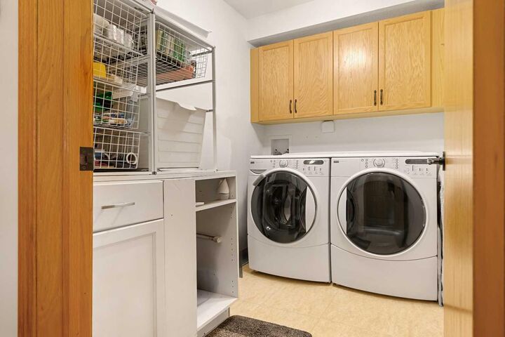 Property Photo:  6868 Sierra Morena Boulevard SW 246  AB T3H 3R6 