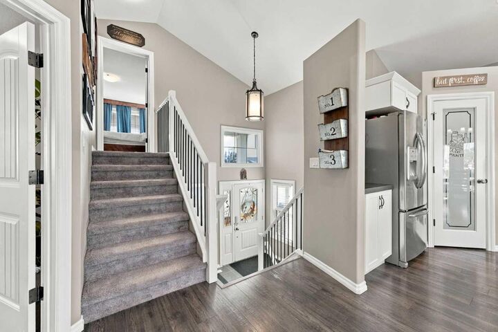 Property Photo:  22 Healey Street  AB T0M 1R0 