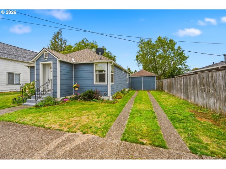 Property Photo:  126 SW Harrison St  OR 97378 