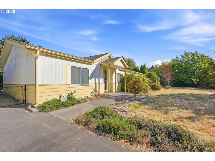 Property Photo: 9919 NE 152nd Ave WA 98682