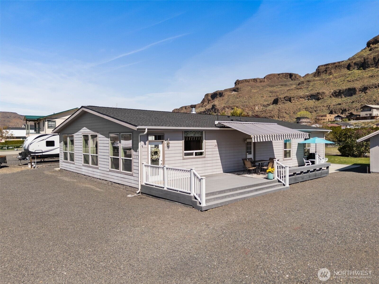 Property Photo: 905 Hunter Ave SW WA 98848