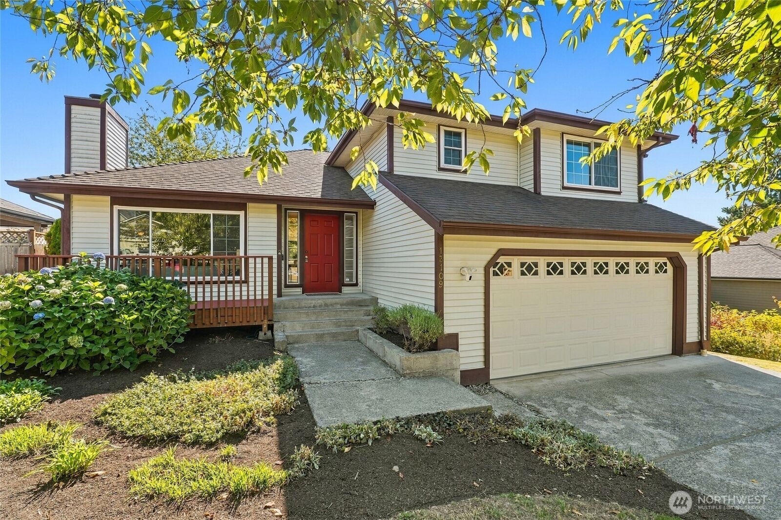 Property Photo:  13109 NE 137th Place  WA 98034 