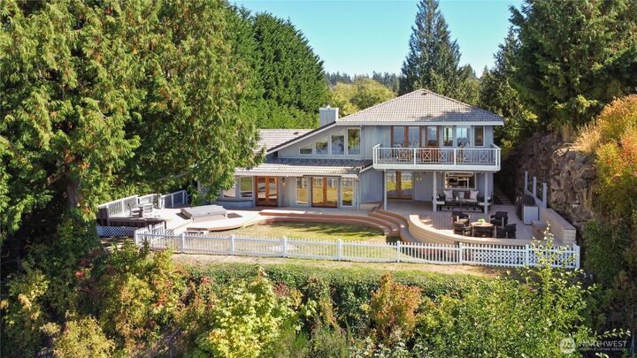 Property Photo: 11812 Marine View Drive WA 98026