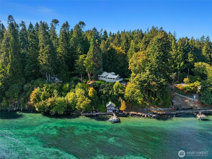 Property Photo:  9588  Green Spot Place NE  WA 98110 