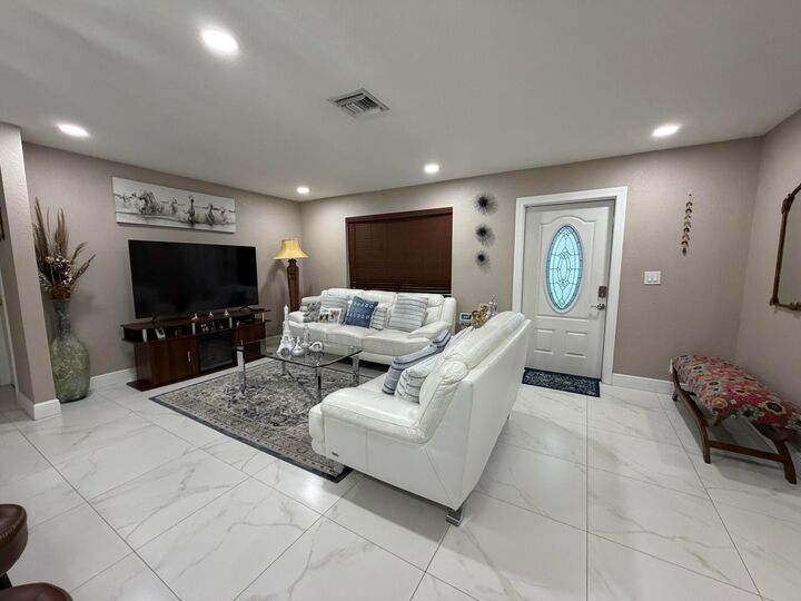 Property Photo: 4307 Cypress Lane FL 33406