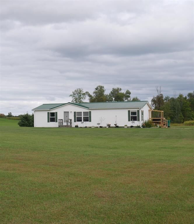 Property Photo: 1415 Brick Road MI 48661