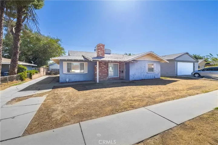 Property Photo:  37304 Mahonia  CA 93552 
