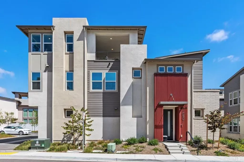 Property Photo: 10601 Senua Court CA 92126