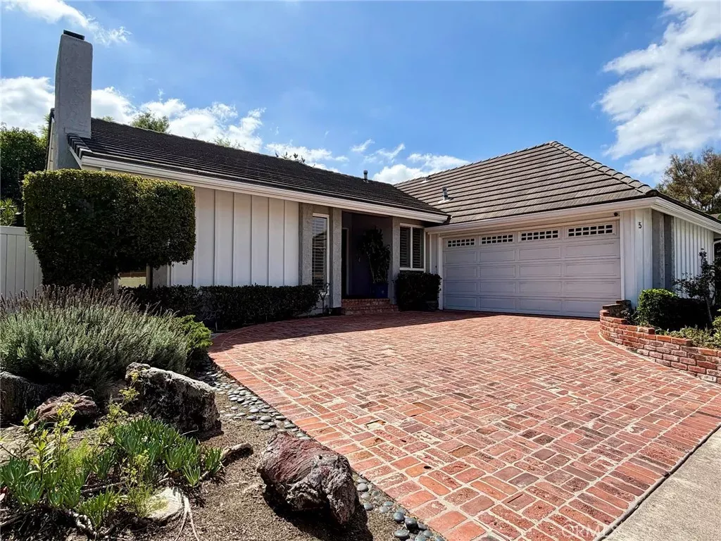 Property Photo: 5 Deer Creek CA 92604