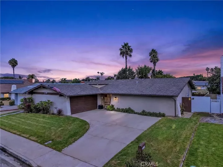 Property Photo: 25501 Gloriosa CA 92691