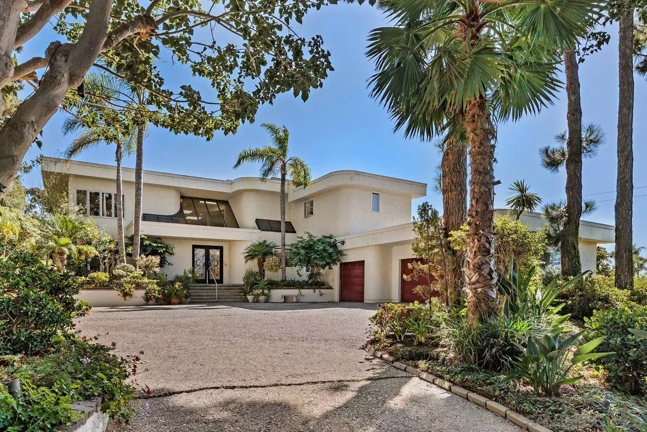 Property Photo:  4433 Vista De La Tierra  CA 92014 